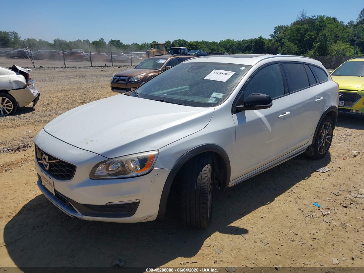 2016 VOLVO V60 CROSS COUNTRY T5 — снимка 2