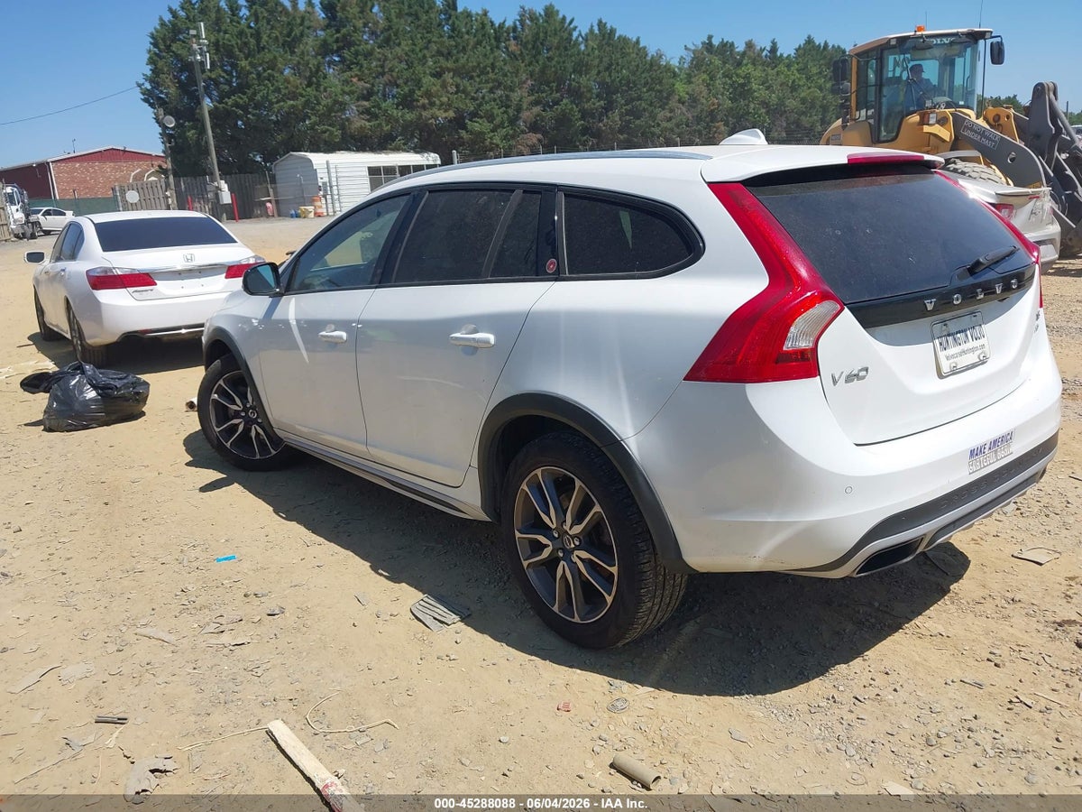 2016 VOLVO V60 CROSS COUNTRY T5 — снимка 3