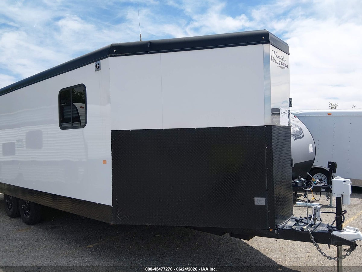 2019 TRAIL WEST SNOWMOBILE