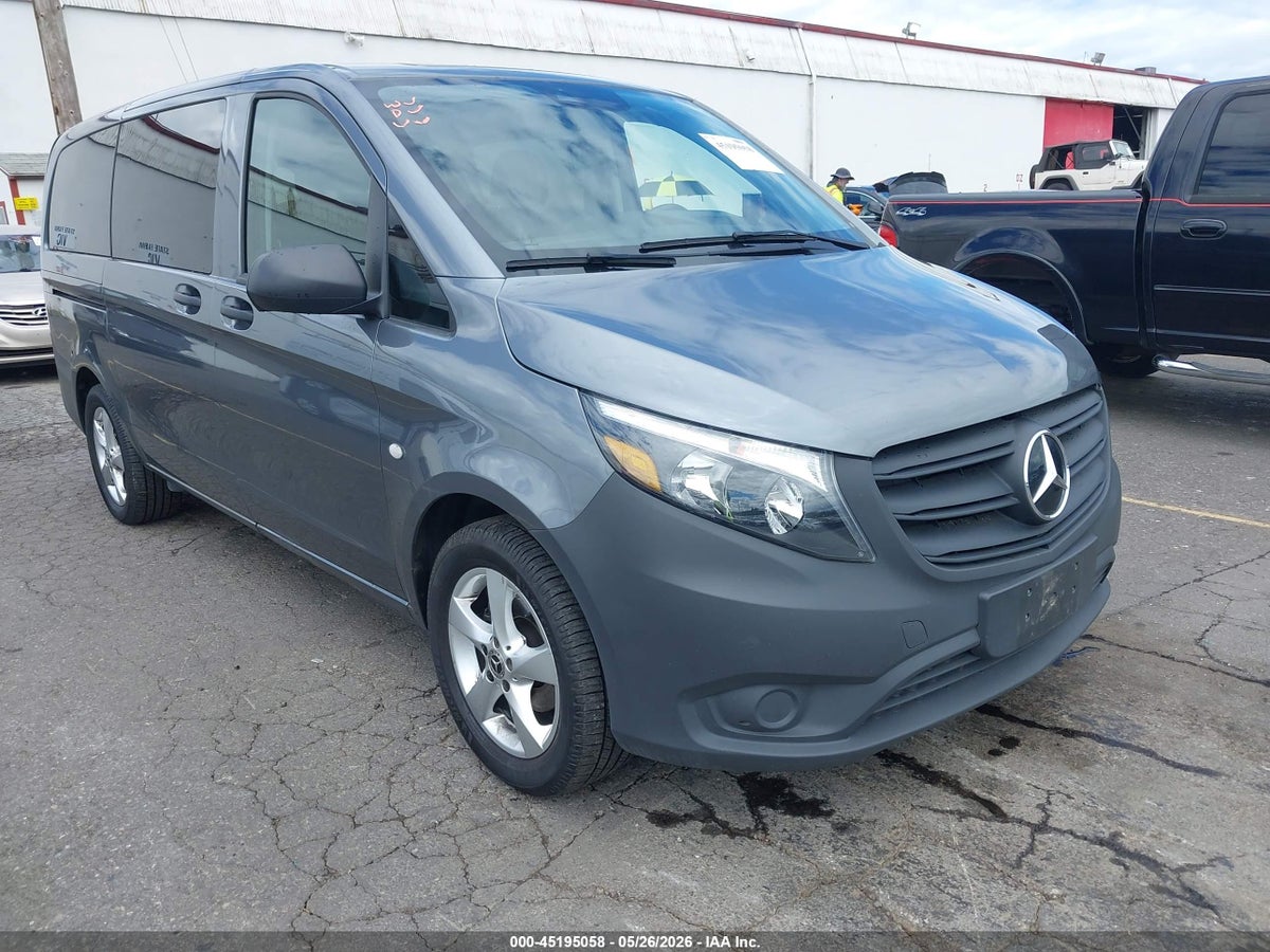 2023 MERCEDES-BENZ METRIS