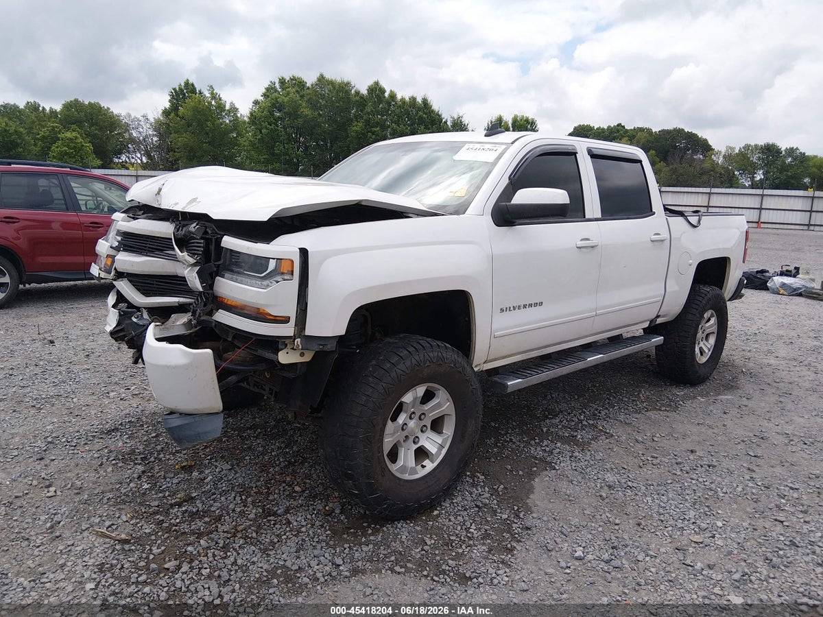 2017 CHEVROLET SILVERADO 1500 LT — снимка 2