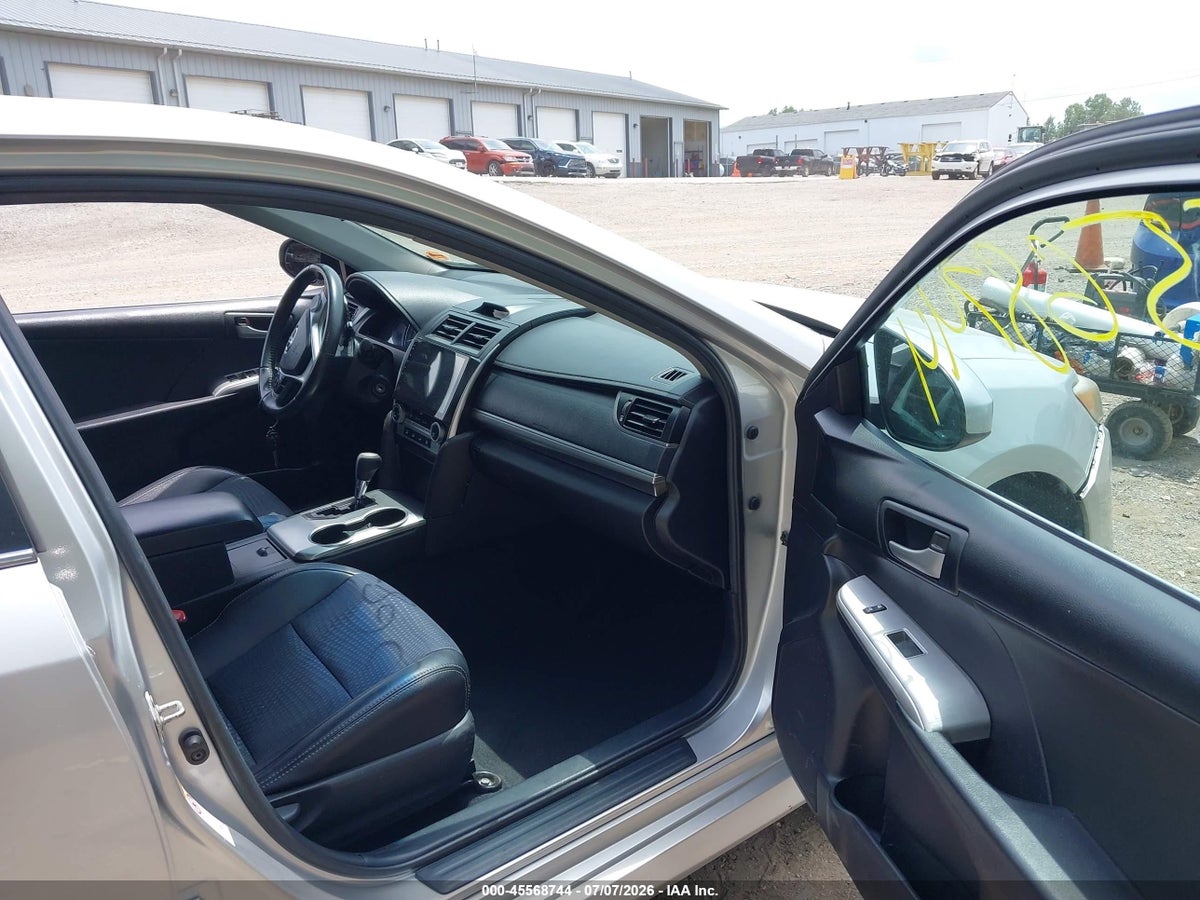 2014 TOYOTA CAMRY SE — снимка 5
