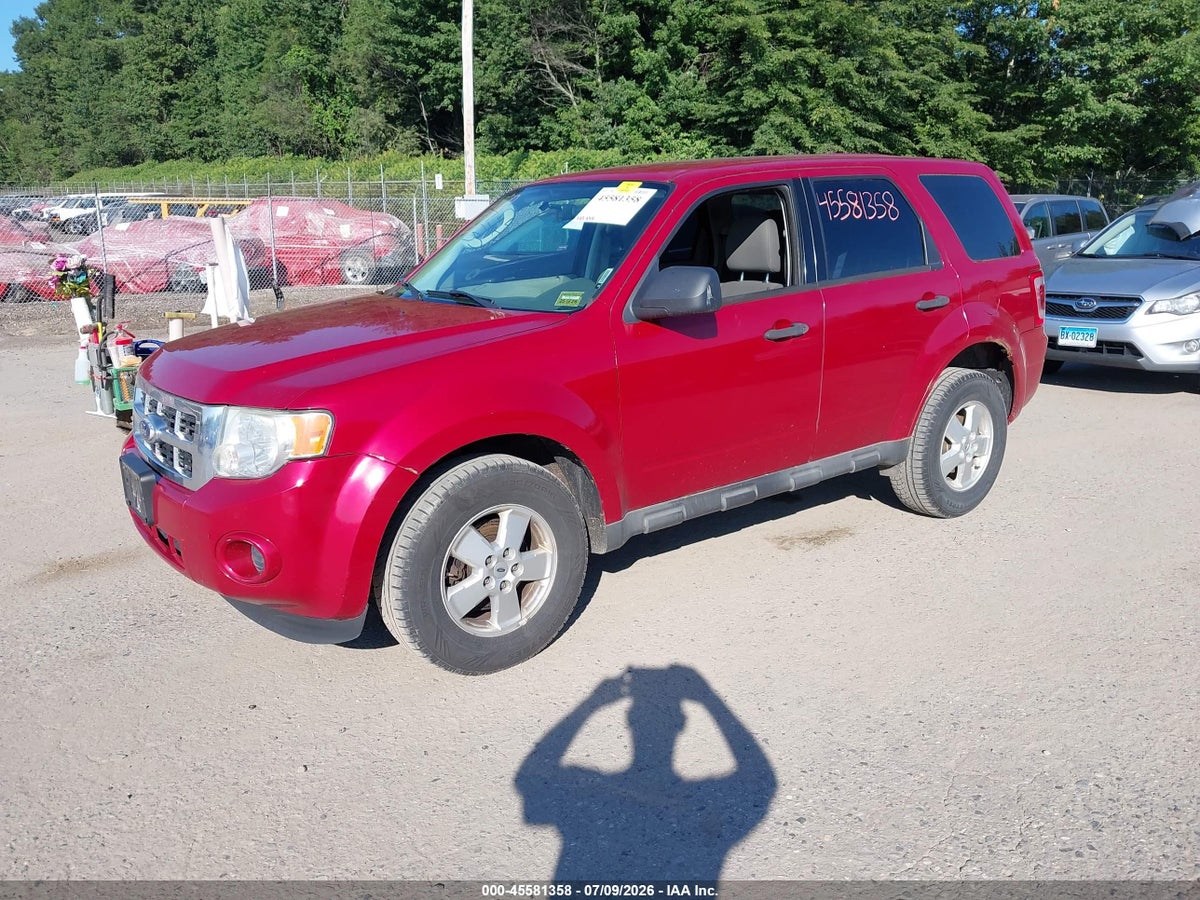 2010 FORD ESCAPE XLS — снимка 2