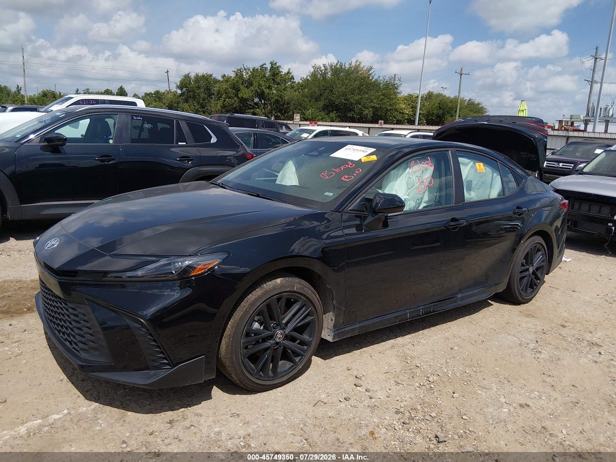 2026 TOYOTA CAMRY SE — снимка 2