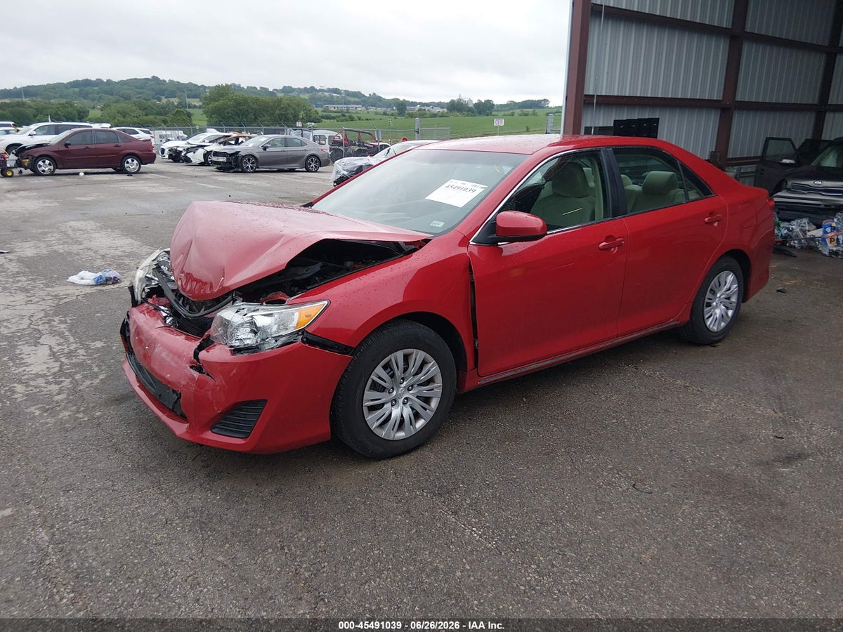 2012 TOYOTA CAMRY LE — снимка 2