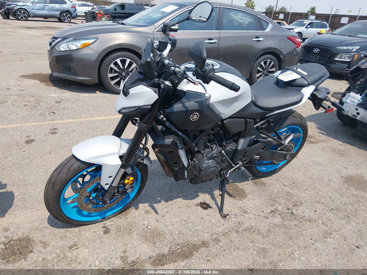 2026 YAMAHA MTN690 — снимка 2