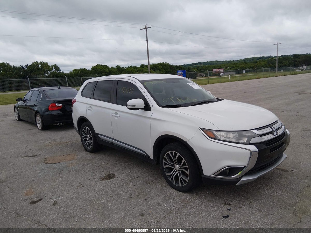 2016 MITSUBISHI OUTLANDER SE