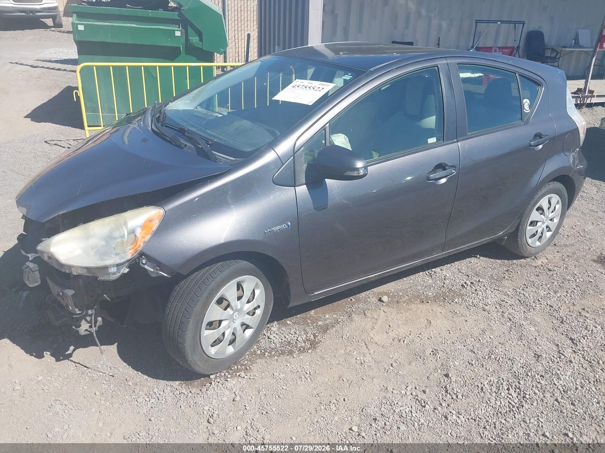 2014 TOYOTA PRIUS C ONE — снимка 2
