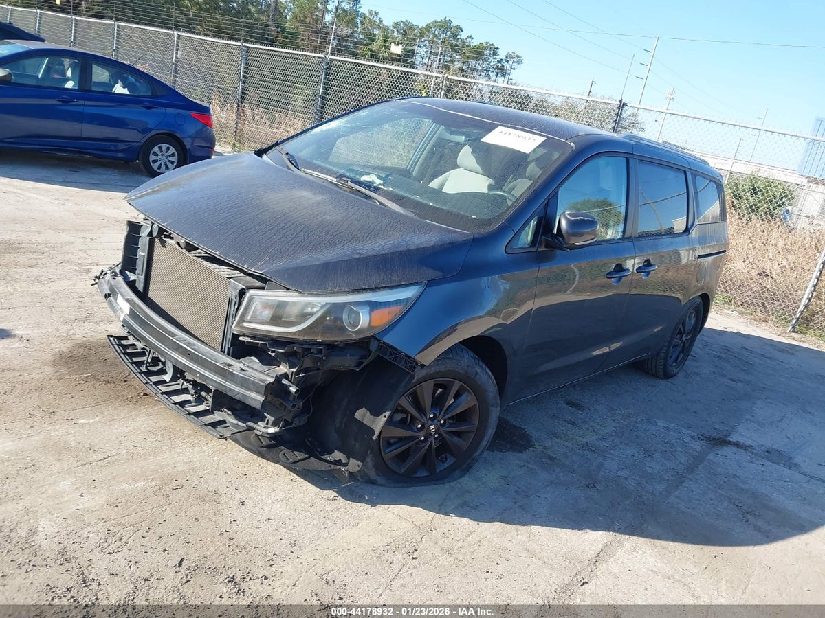 2016 KIA SEDONA LX — снимка 2