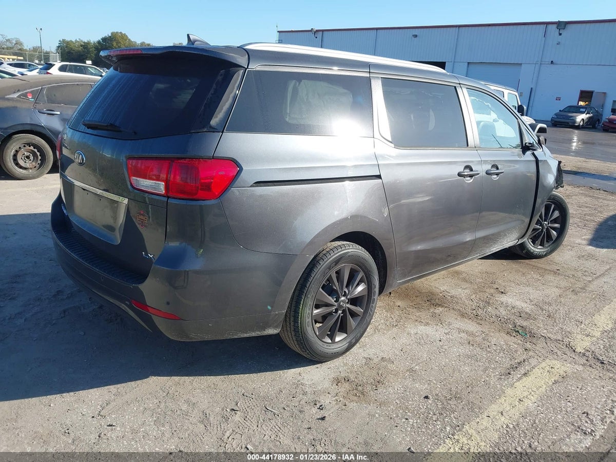 2016 KIA SEDONA LX — снимка 4