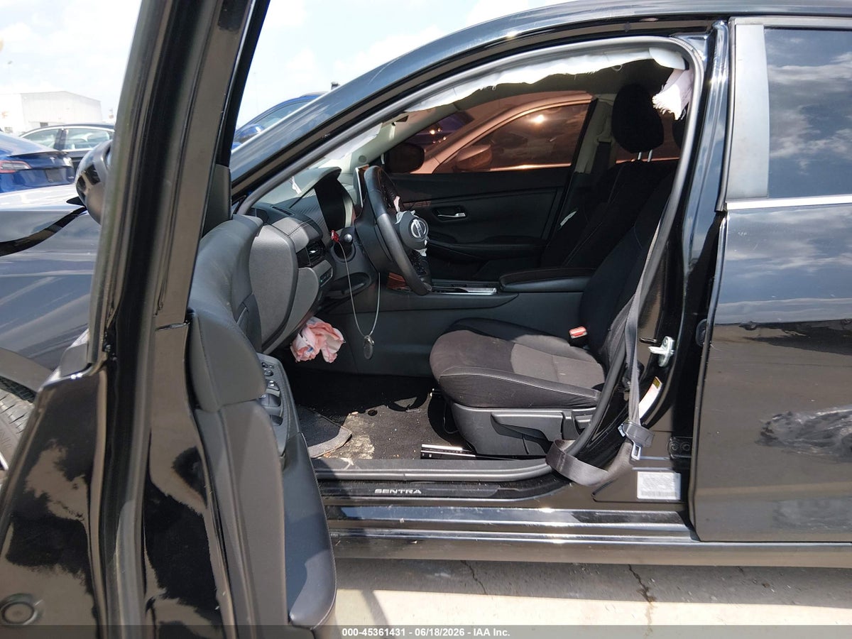 2021 NISSAN SENTRA SV XTRONIC CVT — снимка 5