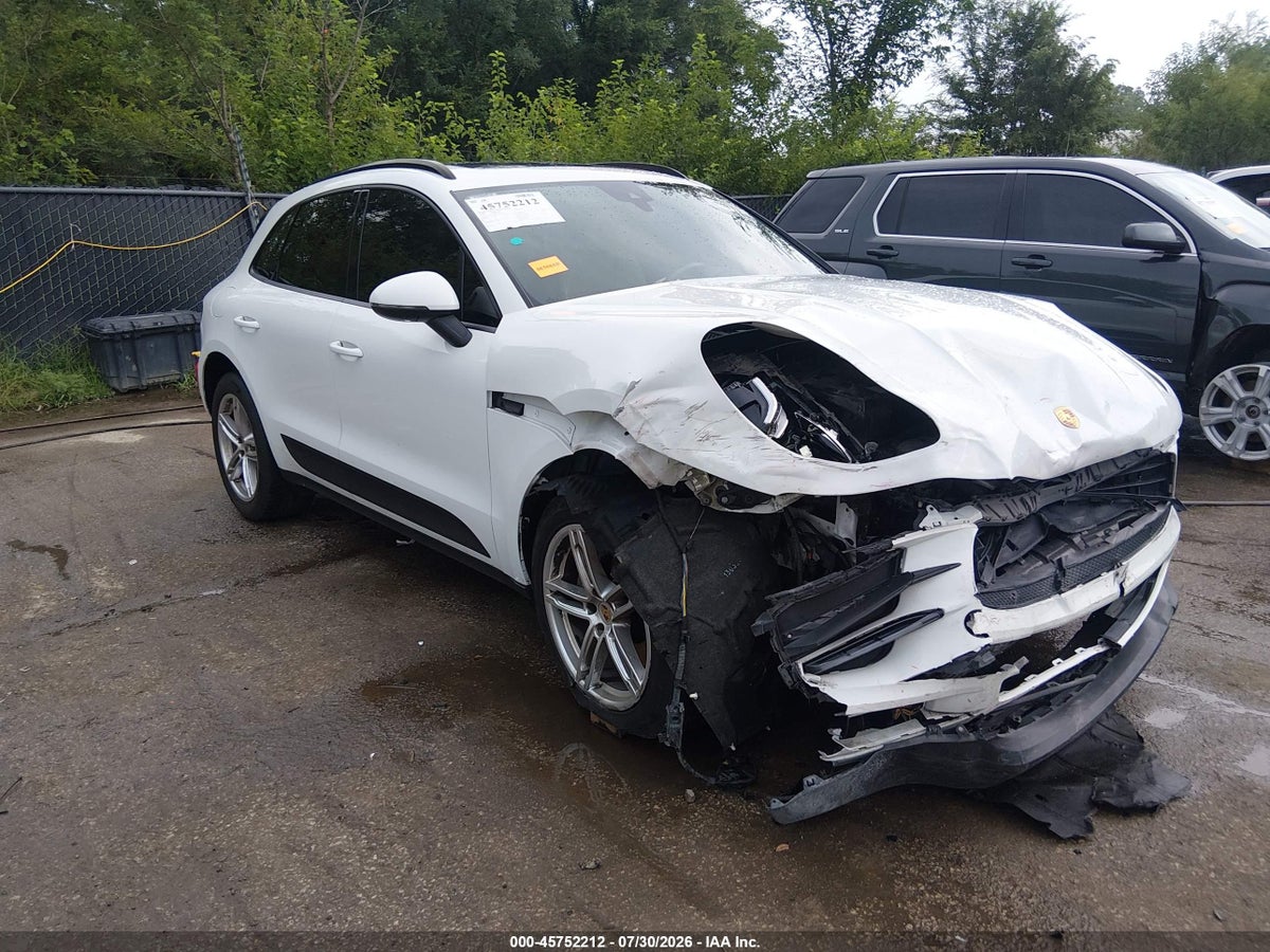 2020 PORSCHE MACAN