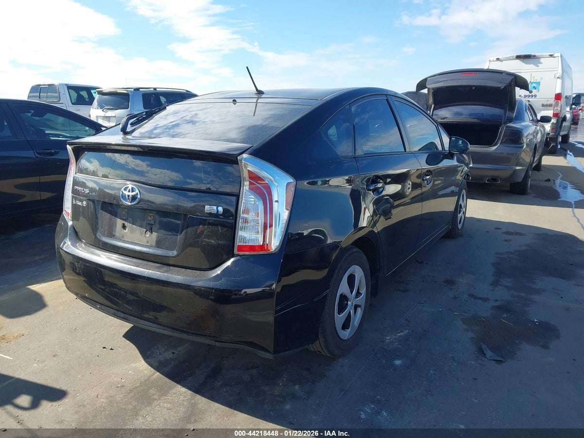 2015 TOYOTA PRIUS TWO — снимка 4