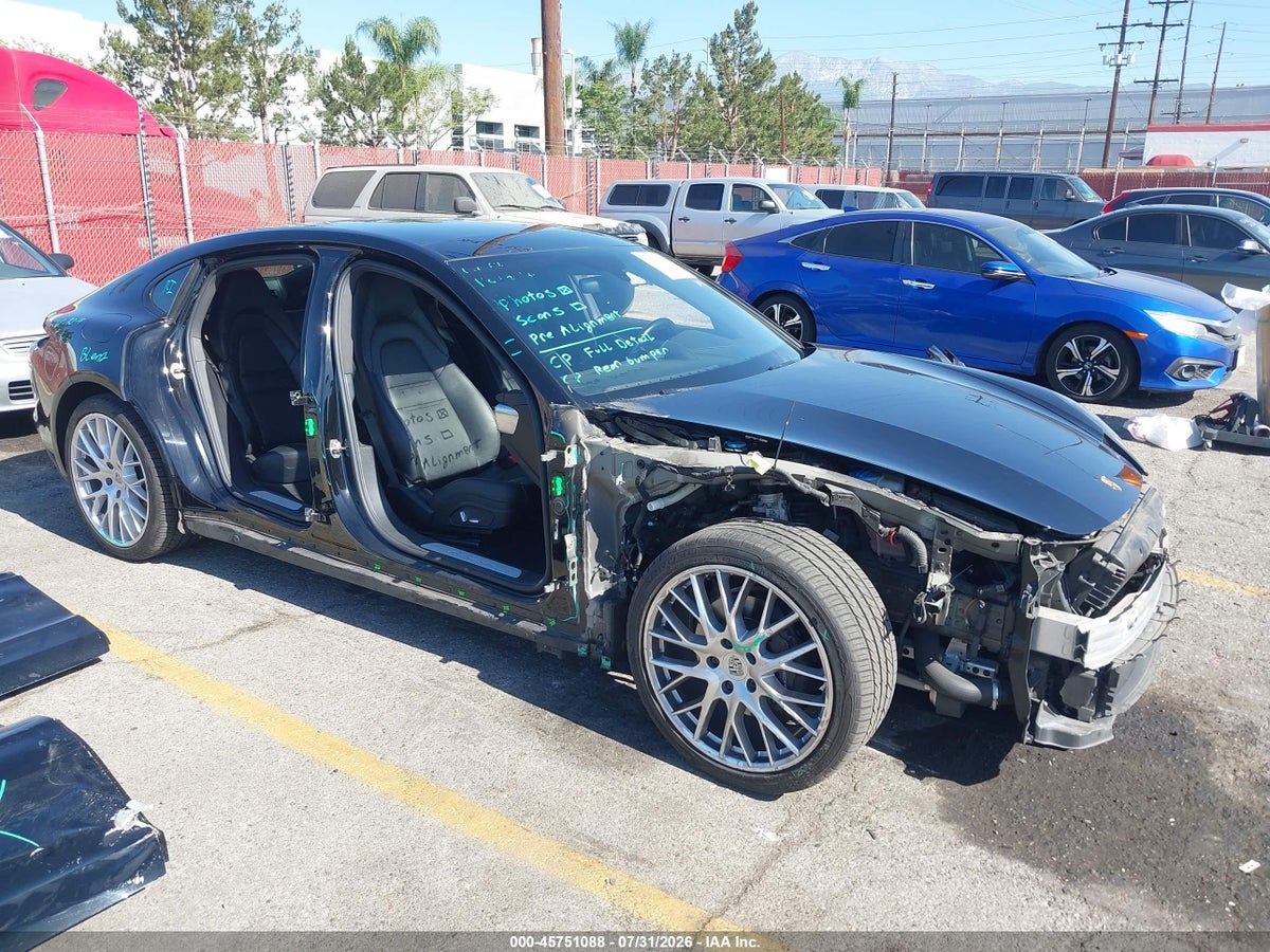 2018 PORSCHE PANAMERA 4