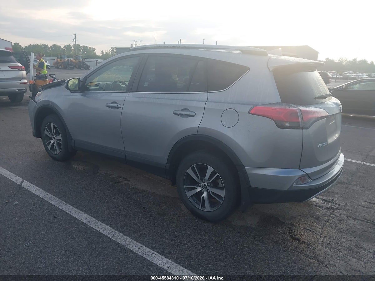 2018 TOYOTA RAV4 XLE — снимка 3