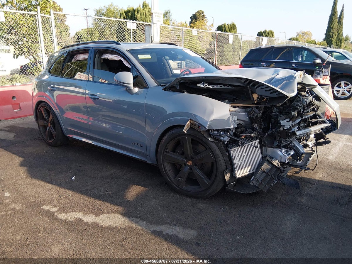 2026 PORSCHE CAYENNE GTS