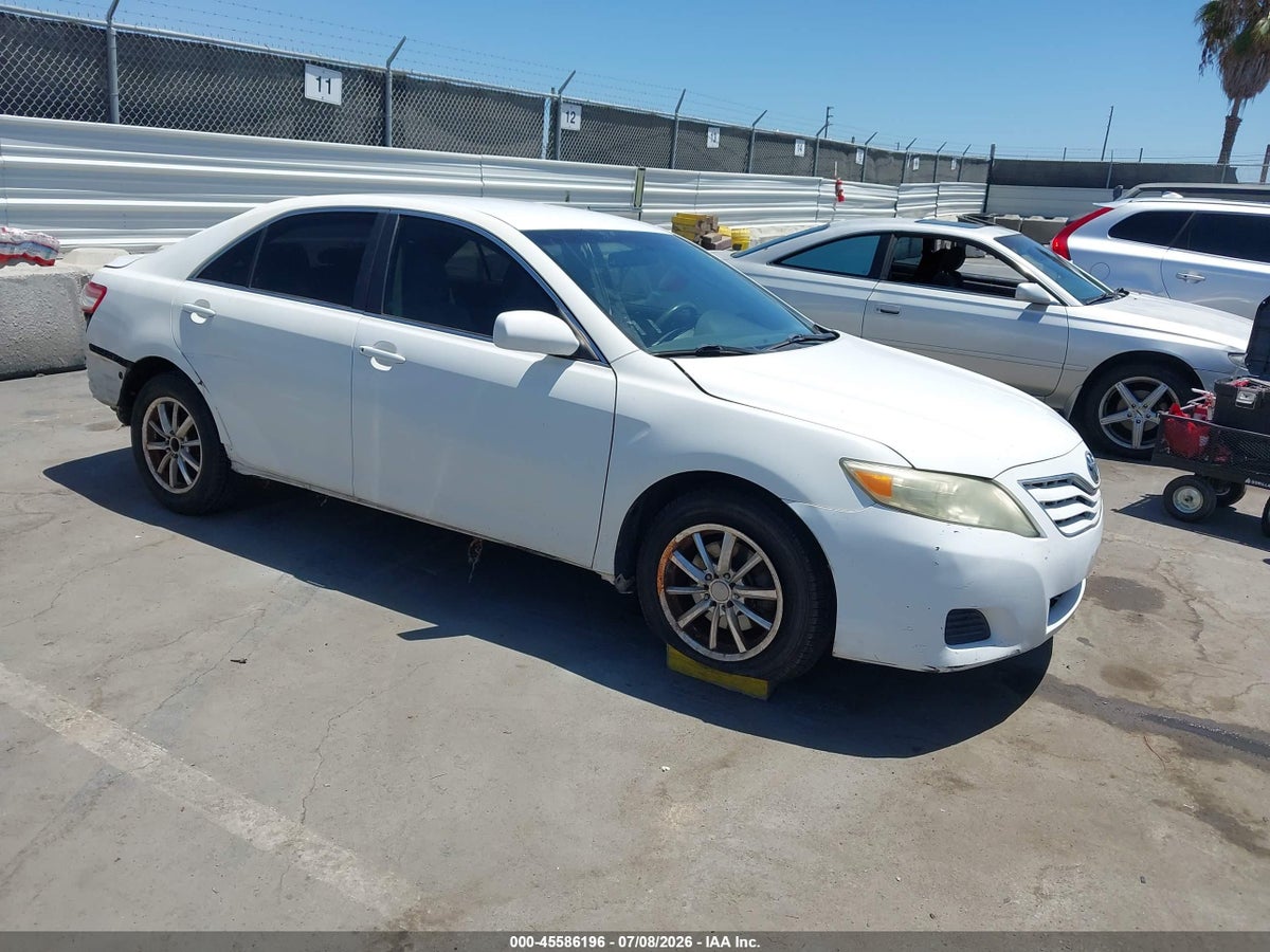 2011 TOYOTA CAMRY