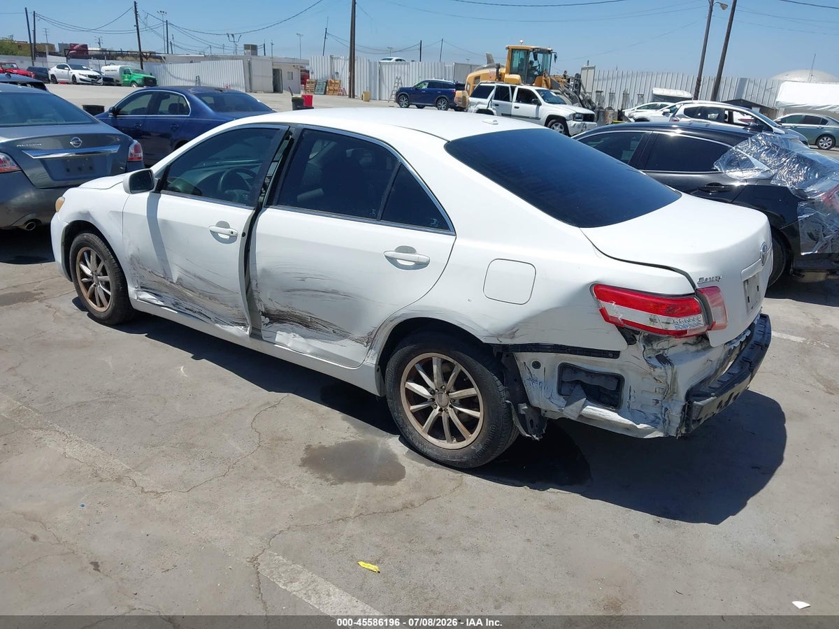 2011 TOYOTA CAMRY — снимка 3