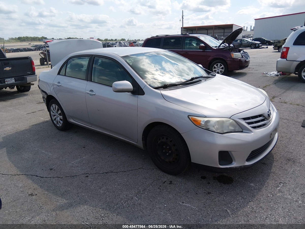 2013 TOYOTA COROLLA LE