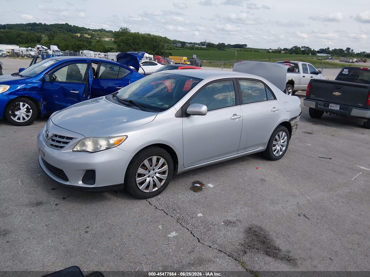 2013 TOYOTA COROLLA LE — снимка 2