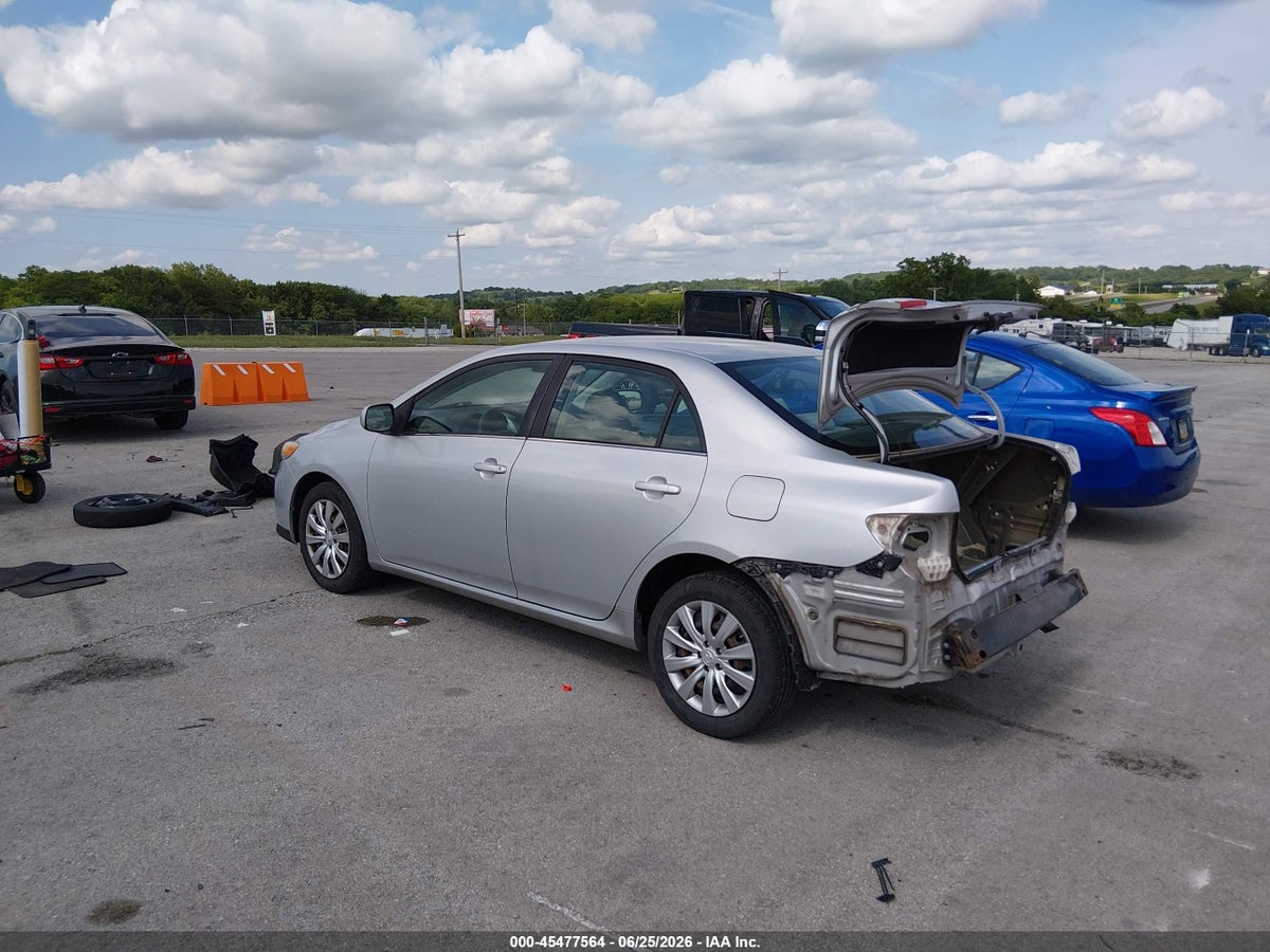 2013 TOYOTA COROLLA LE — снимка 3