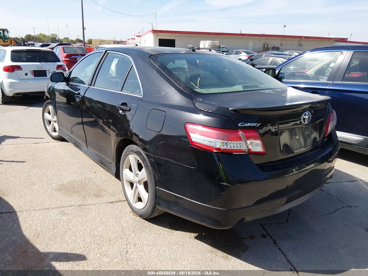 2011 TOYOTA CAMRY SE — снимка 3