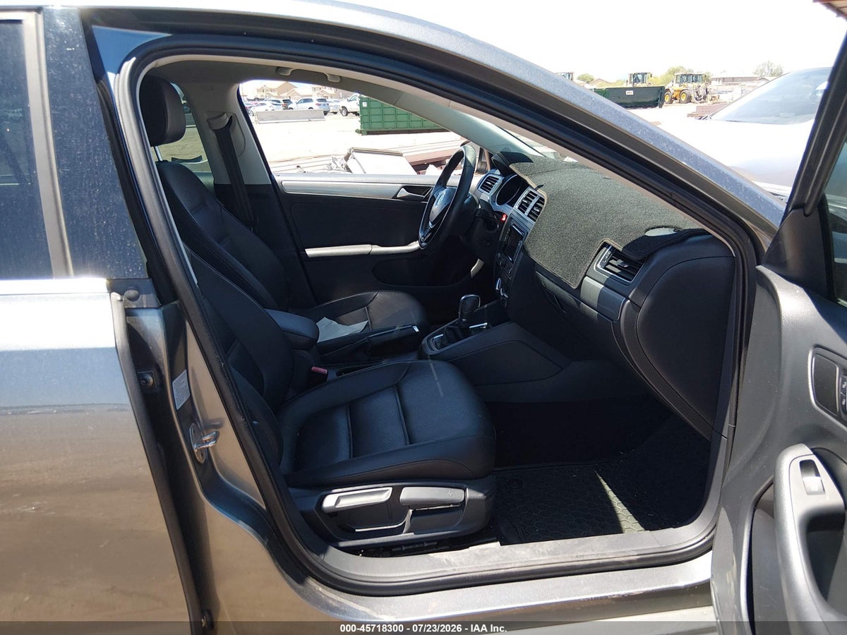 2015 VOLKSWAGEN JETTA 1.8T SE — снимка 5