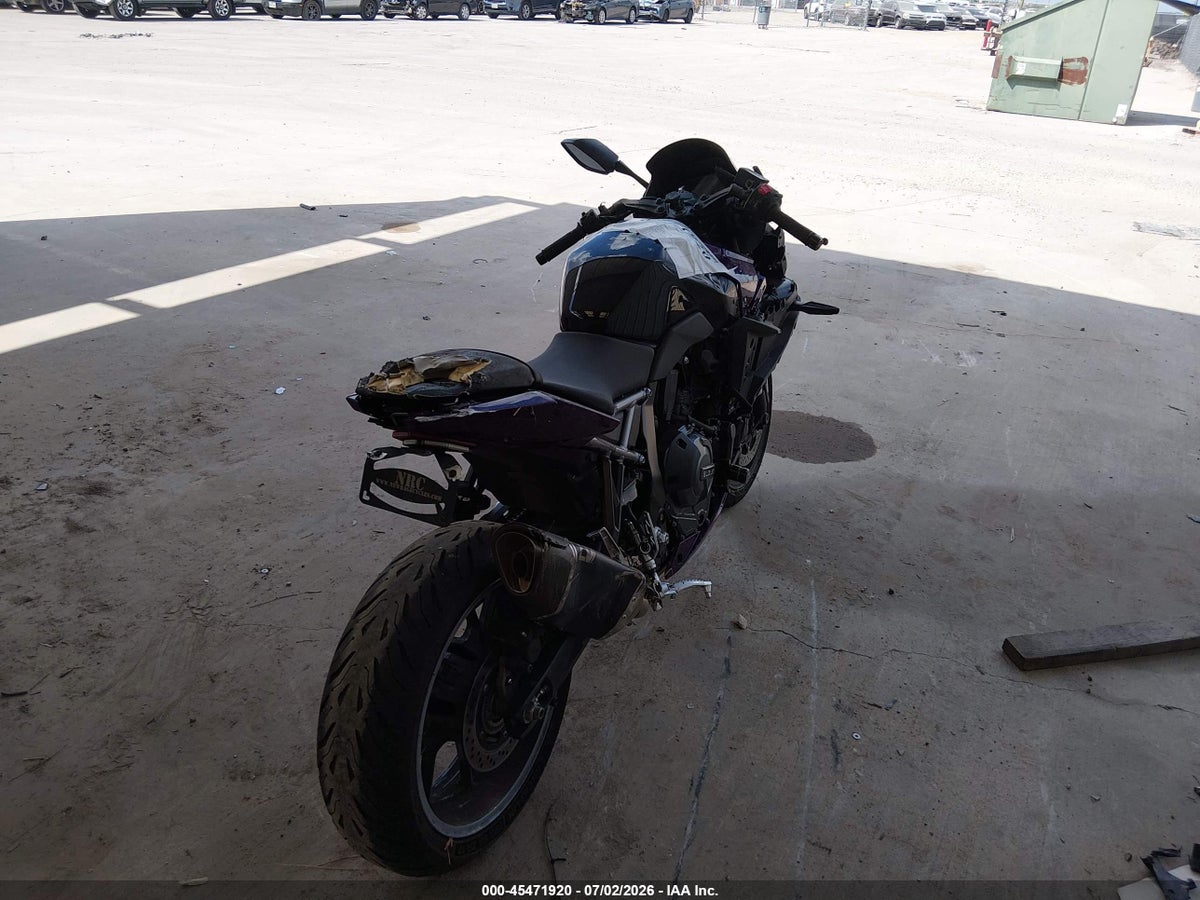 2024 SUZUKI GSX800 F — снимка 4