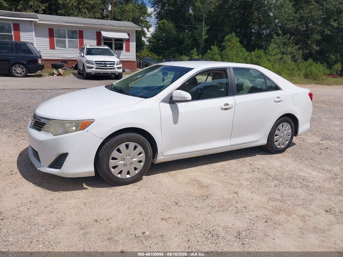 2012 TOYOTA CAMRY L — снимка 2