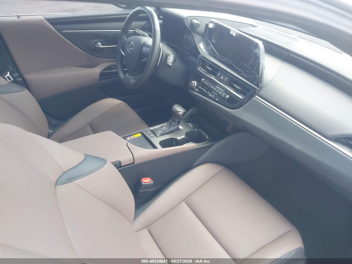 2025 LEXUS ES 300H — снимка 5