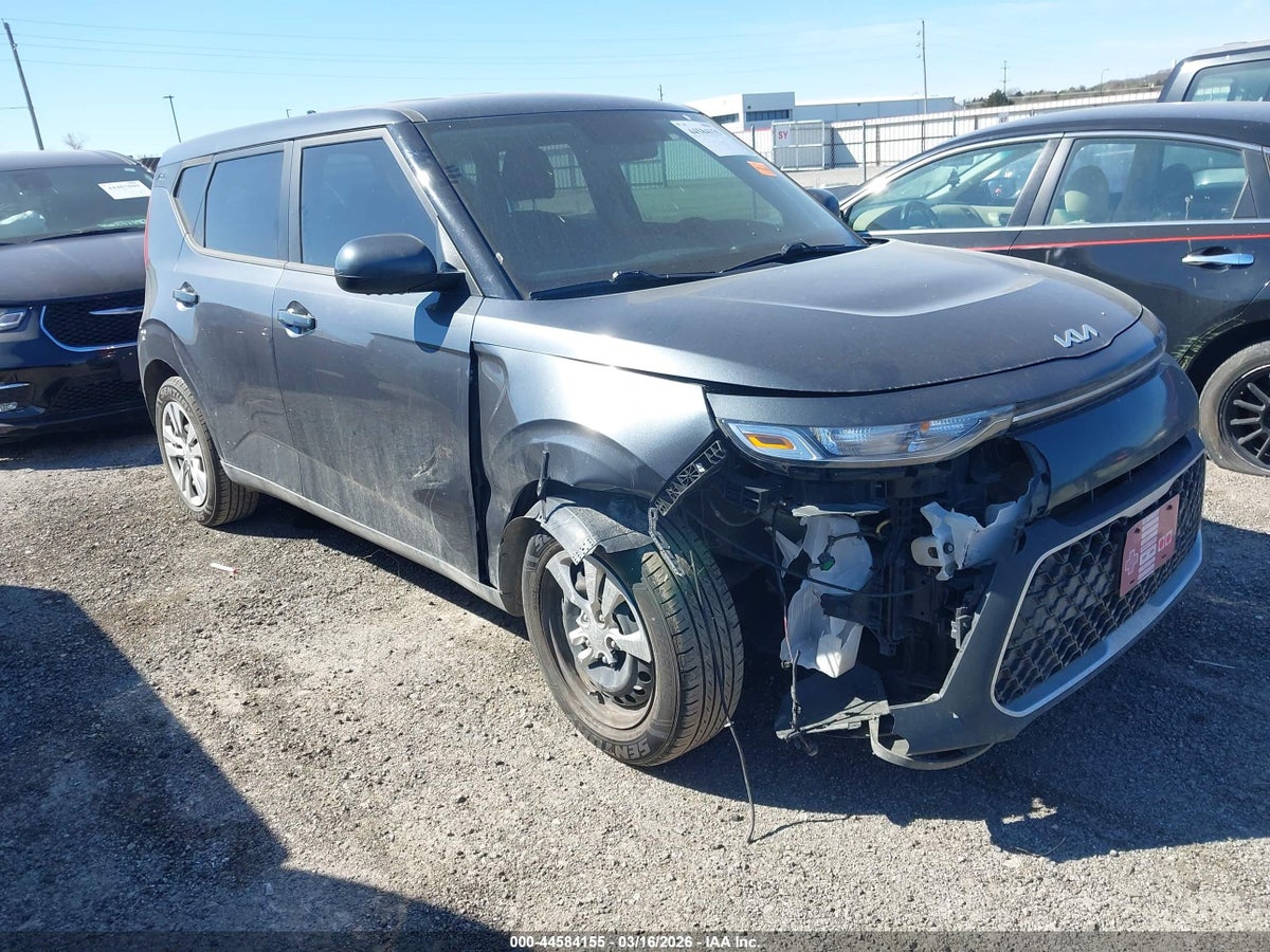 2022 KIA SOUL LX