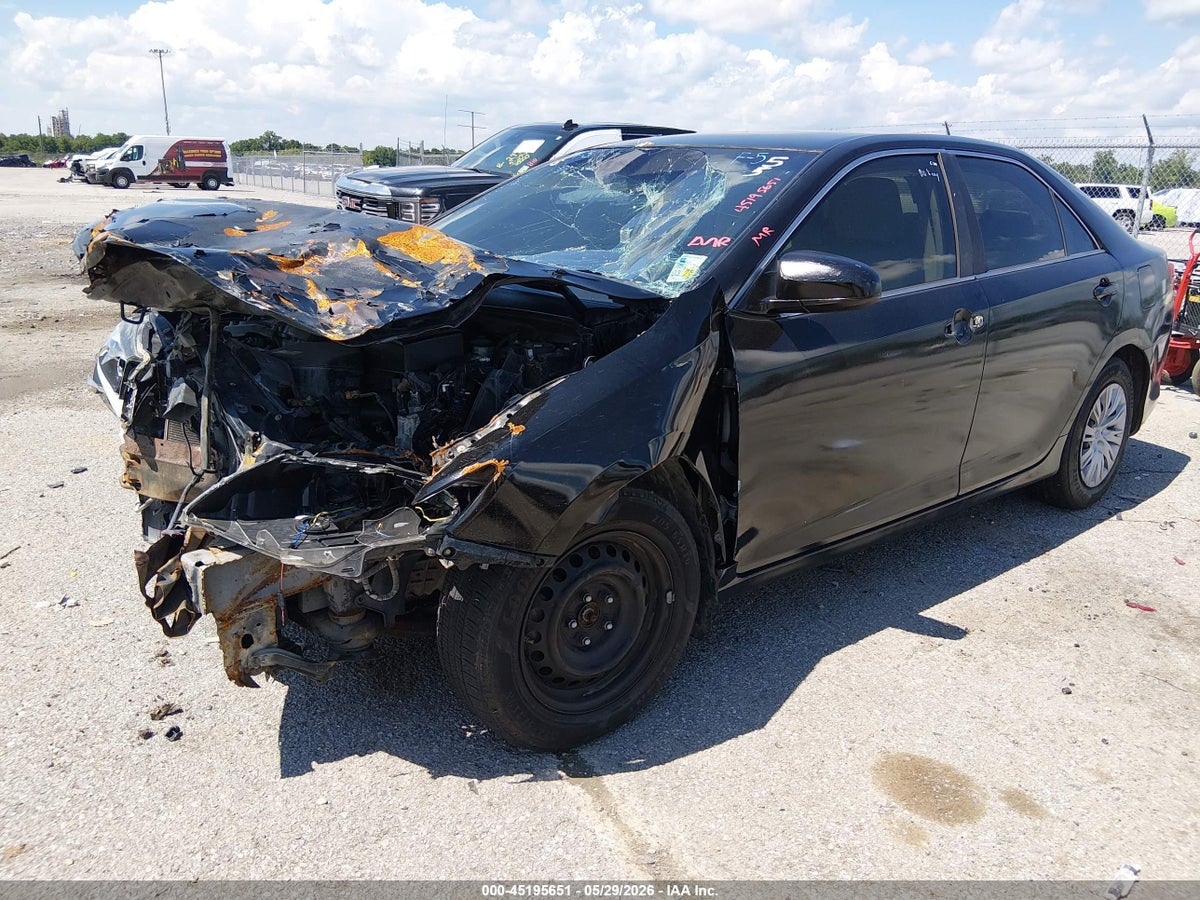 2012 TOYOTA CAMRY L — снимка 2