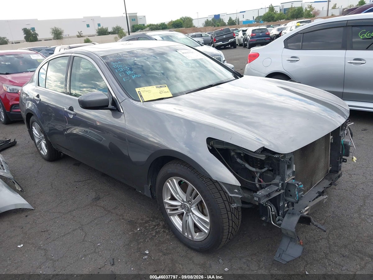 2013 INFINITI G37 JOURNEY