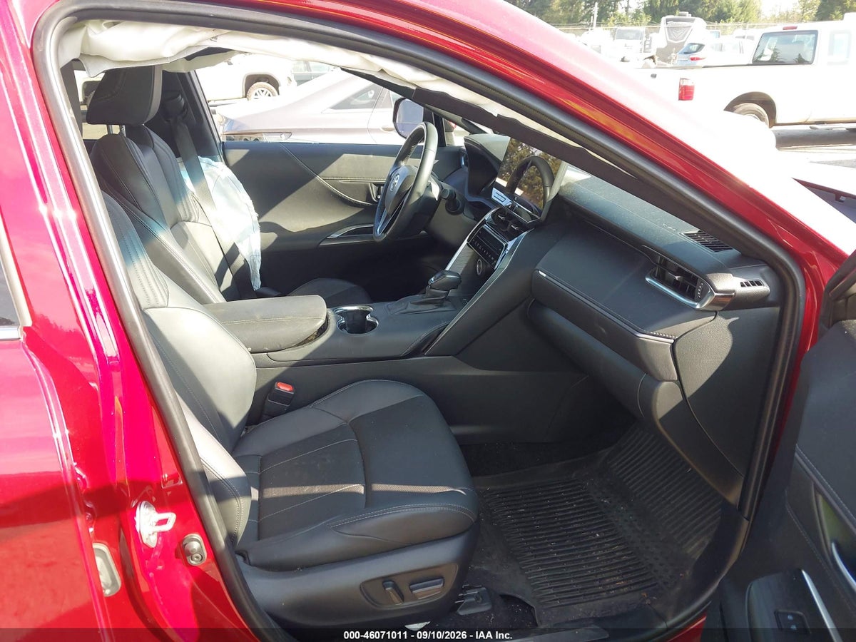 2024 TOYOTA VENZA LIMITED — photo 5