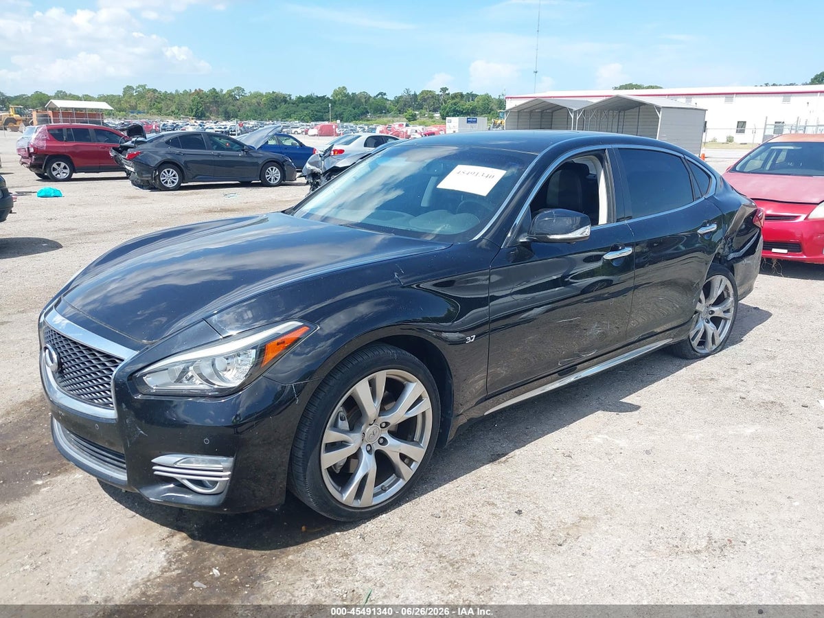2018 INFINITI Q70L 3.7 LUXE — снимка 2