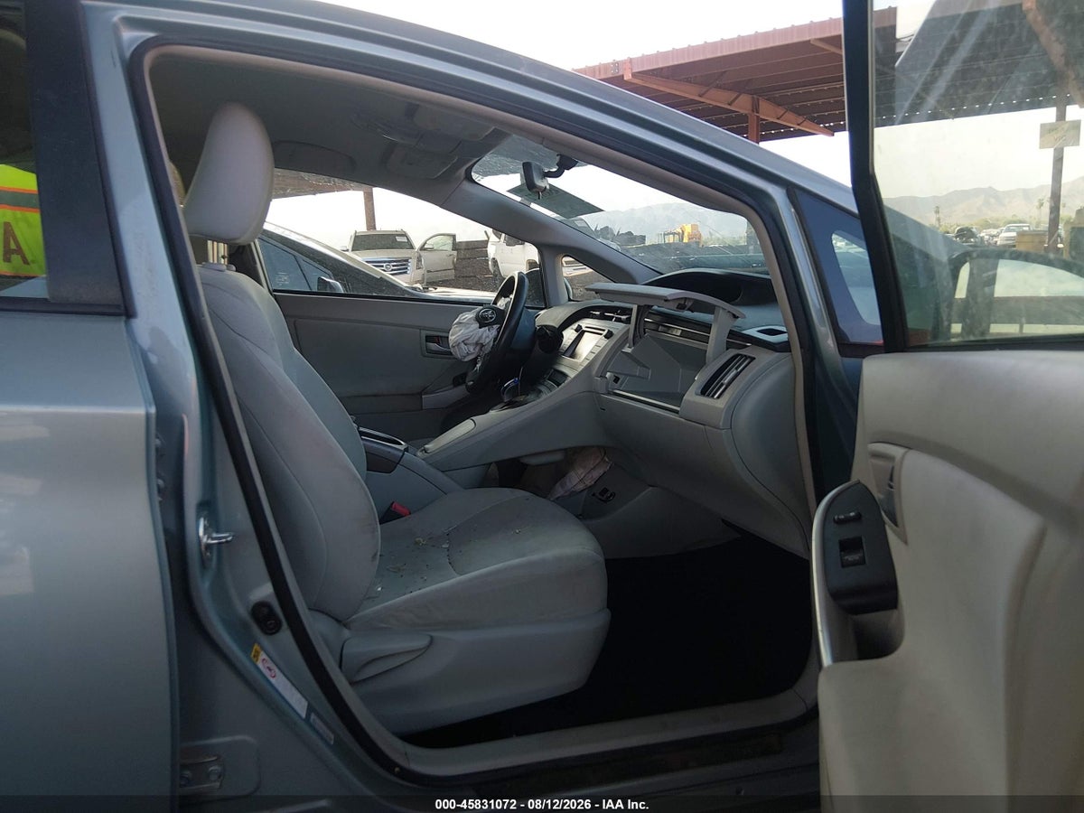 2013 TOYOTA PRIUS TWO — снимка 5