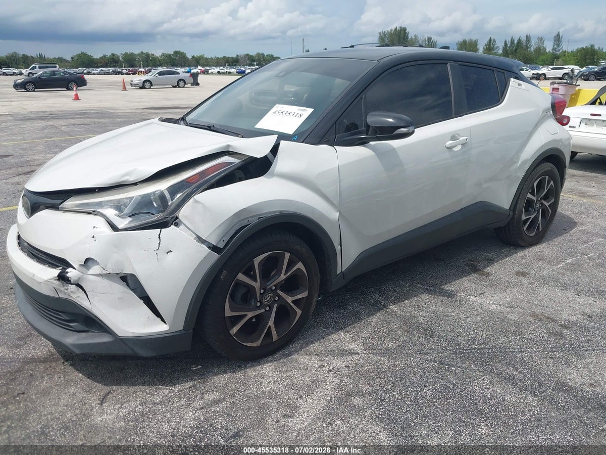 2019 TOYOTA C-HR XLE — снимка 2