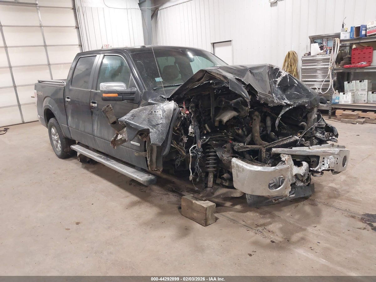 2011 FORD F-150 LARIAT
