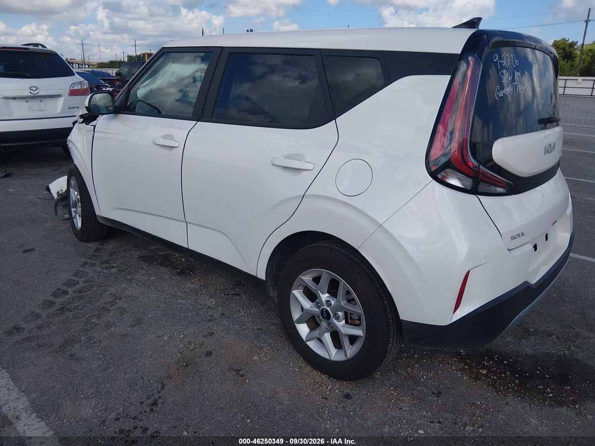 2025 KIA SOUL LX — photo 3