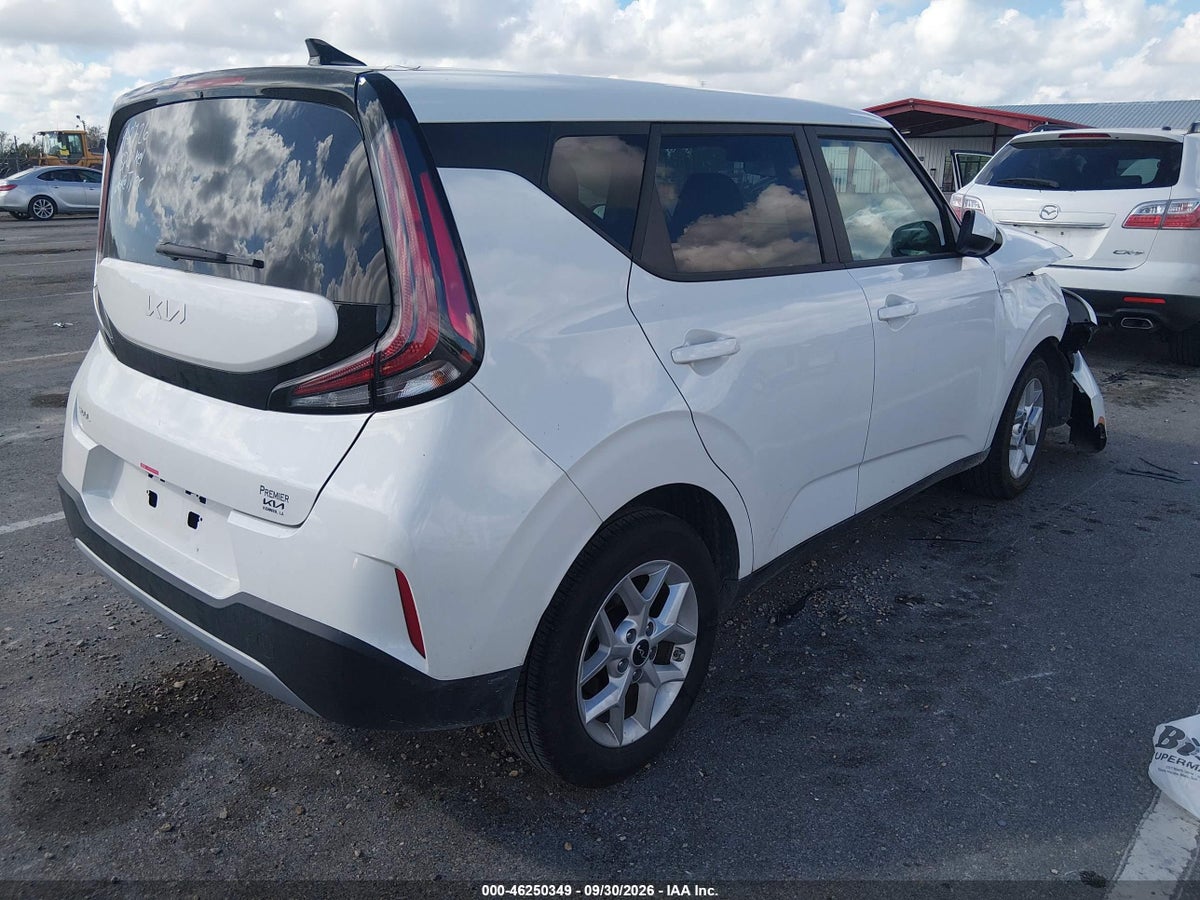 2025 KIA SOUL LX — photo 4