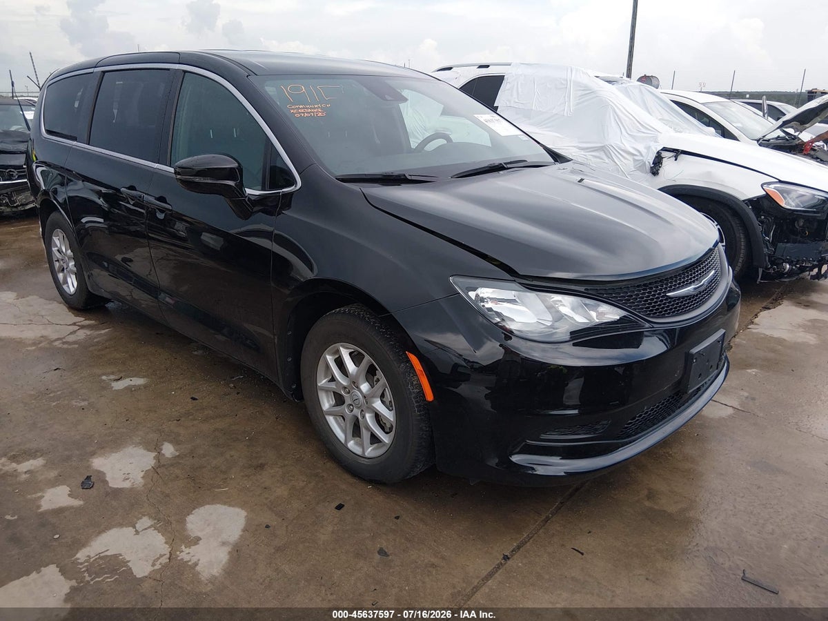 2025 CHRYSLER VOYAGER LX