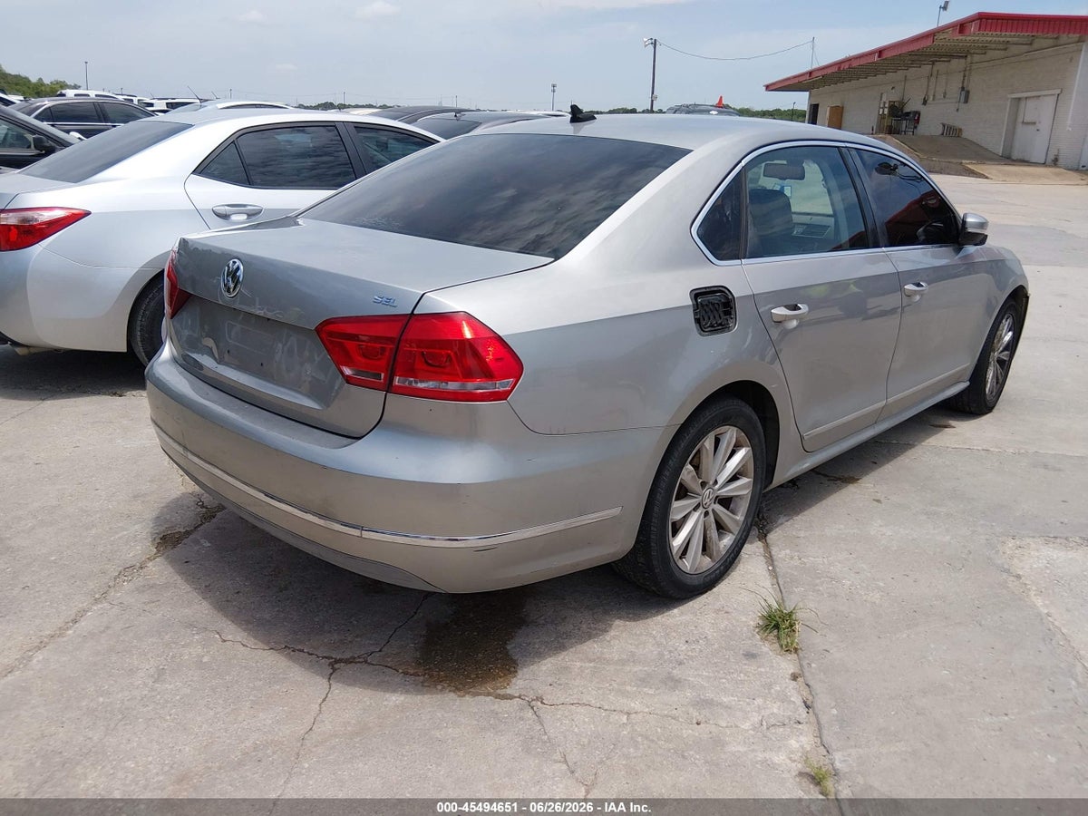 2013 VOLKSWAGEN PASSAT 2.5L SEL — снимка 4