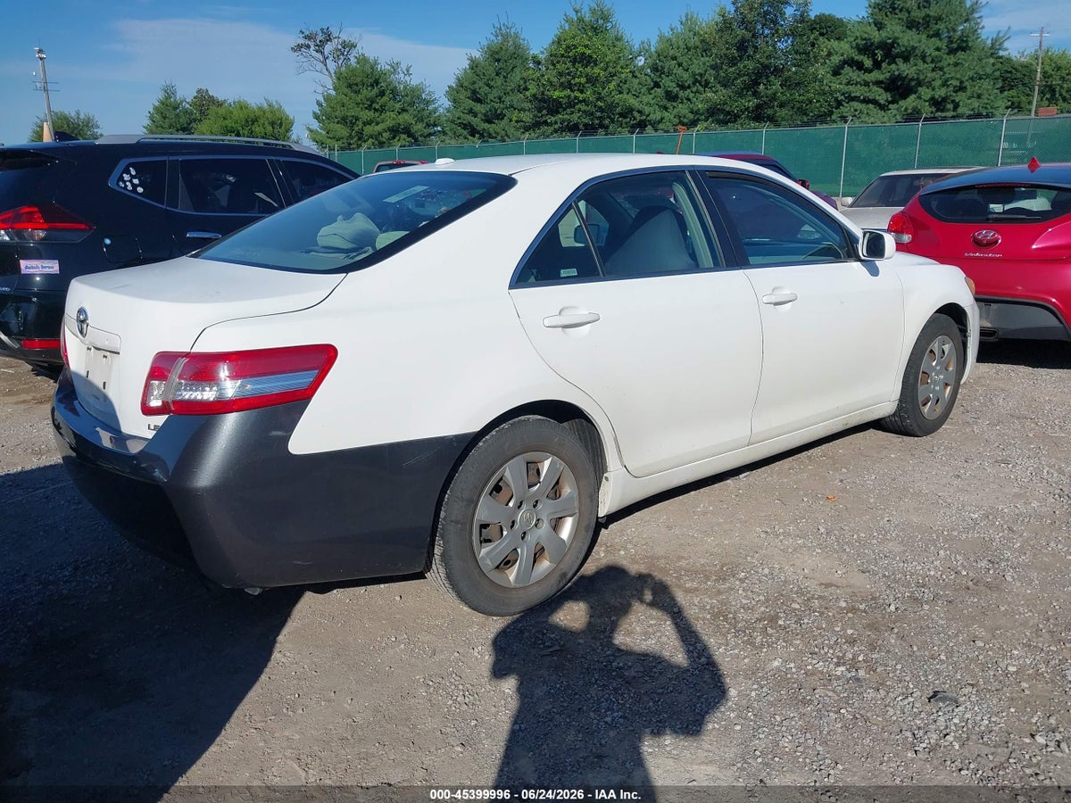 2010 TOYOTA CAMRY LE — снимка 4
