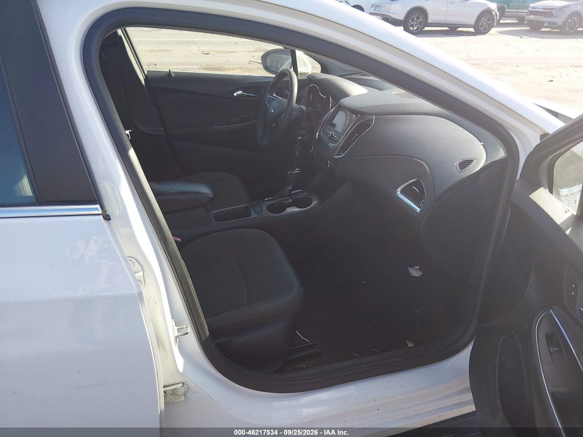 2019 CHEVROLET CRUZE LT — photo 5