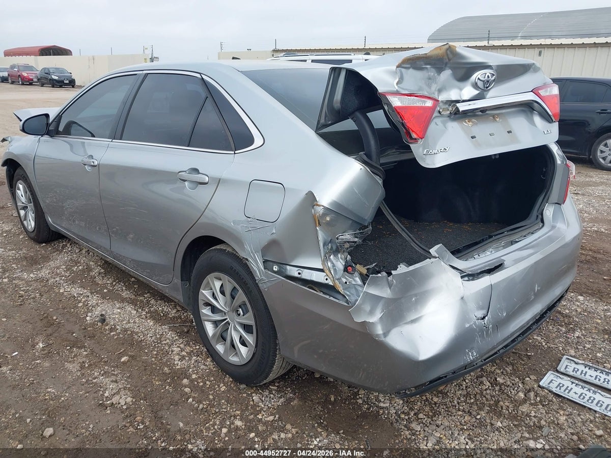 2015 TOYOTA CAMRY LE — снимка 3