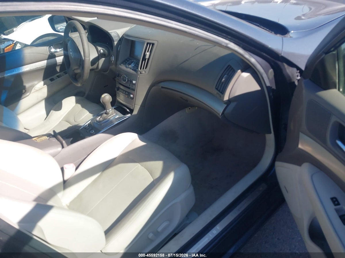 2011 INFINITI G37X — снимка 5