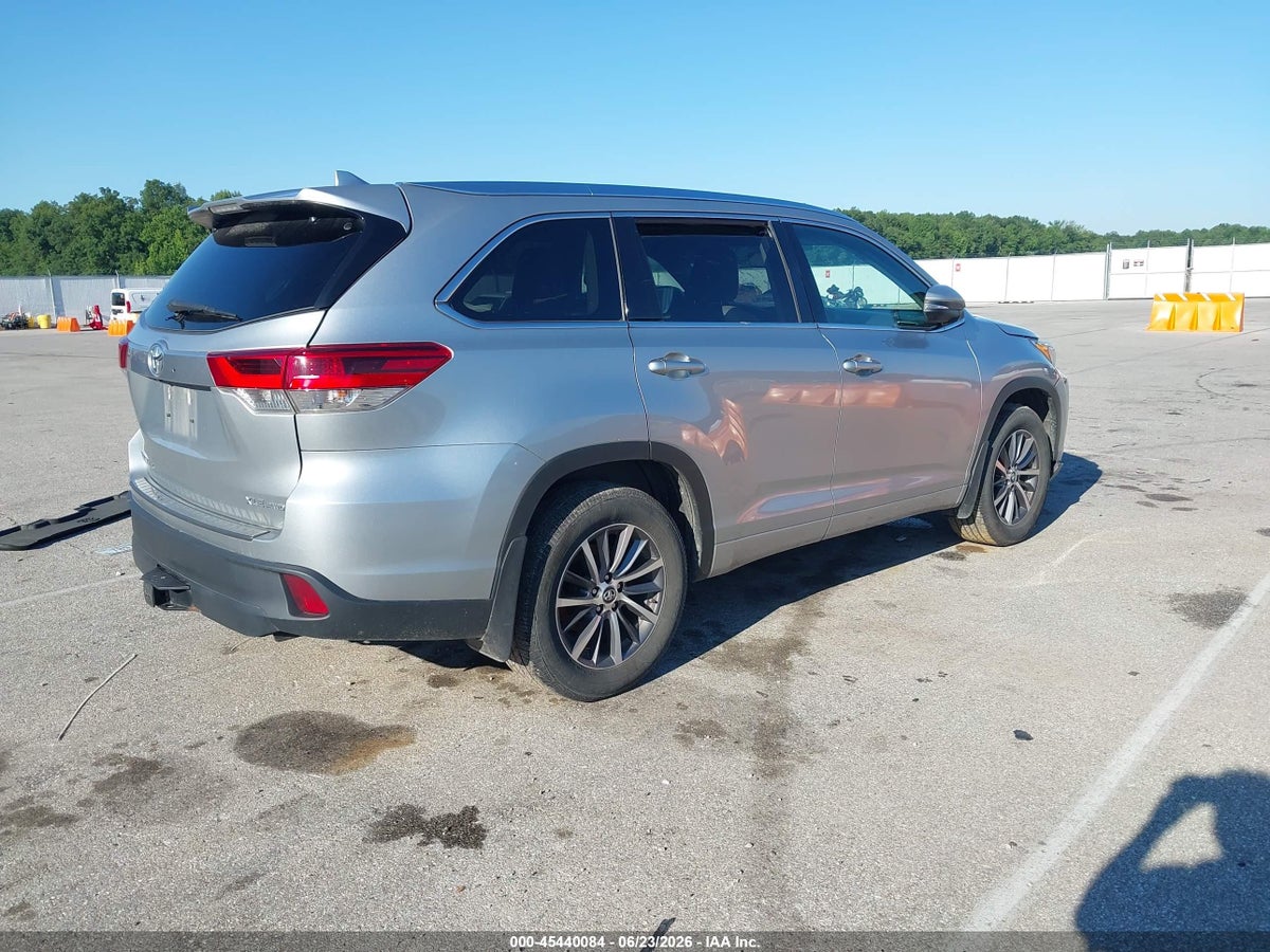 2017 TOYOTA HIGHLANDER XLE — снимка 4