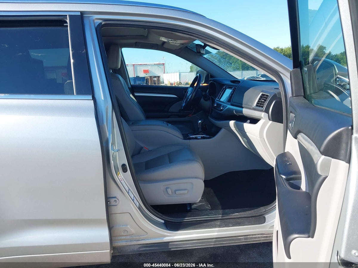 2017 TOYOTA HIGHLANDER XLE — снимка 5