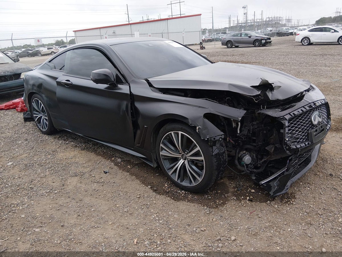 2022 INFINITI Q60 LUXE