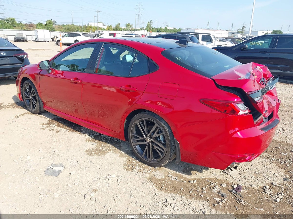 2025 TOYOTA CAMRY XSE — снимка 3